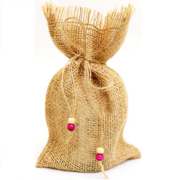 Упаковка «Мешочек» из джута (мешковины) с бусинами.